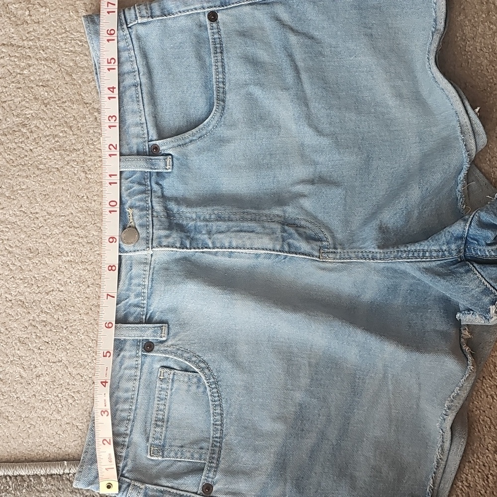 Universal Thread Light Blue Jean Shorts - Picture 7 of 8